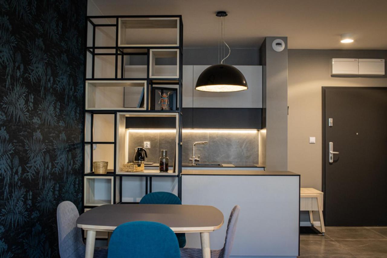 Urban Space 80 - Free Parking Breslavia